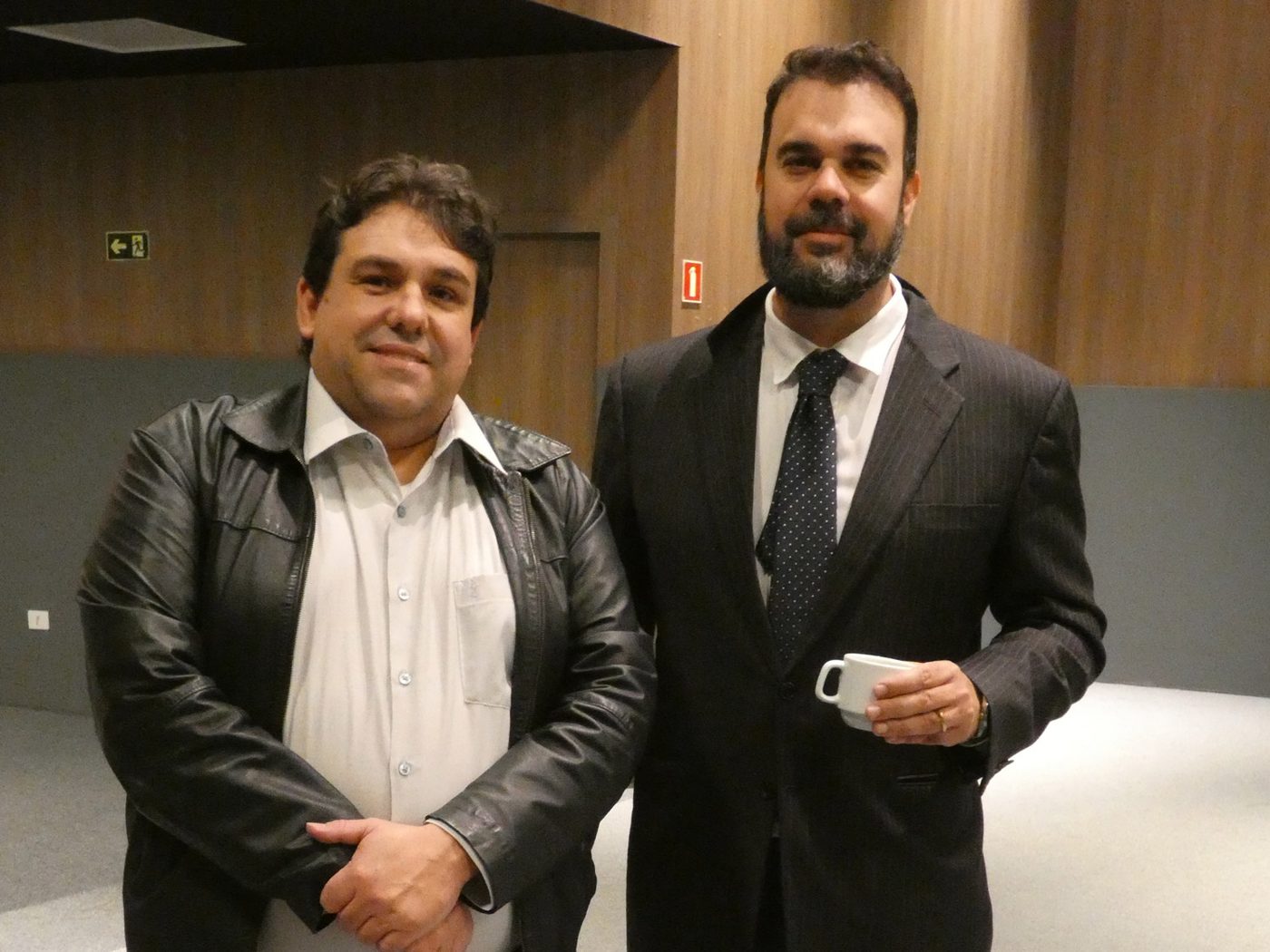 O café da manhã abriu espaço para conversa antes e depois das apresentações.