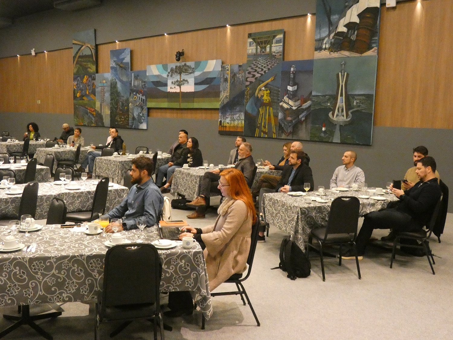Parceiros e convidados no último café do DSS antes do congresso.